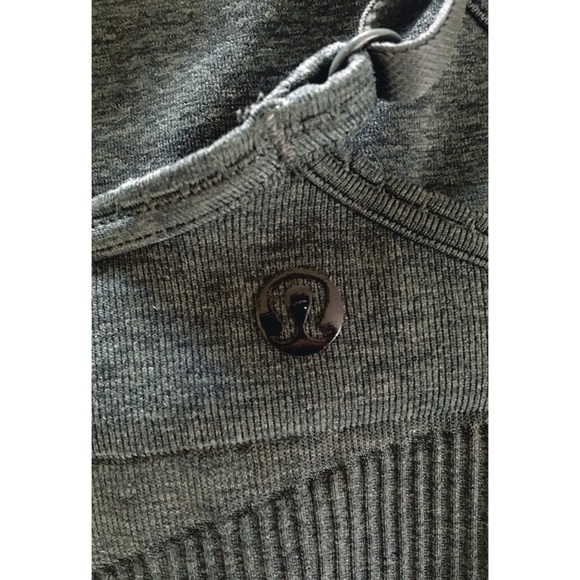 SOLD! Lululemon Crossback Sports Bra - Picture 3 of 3